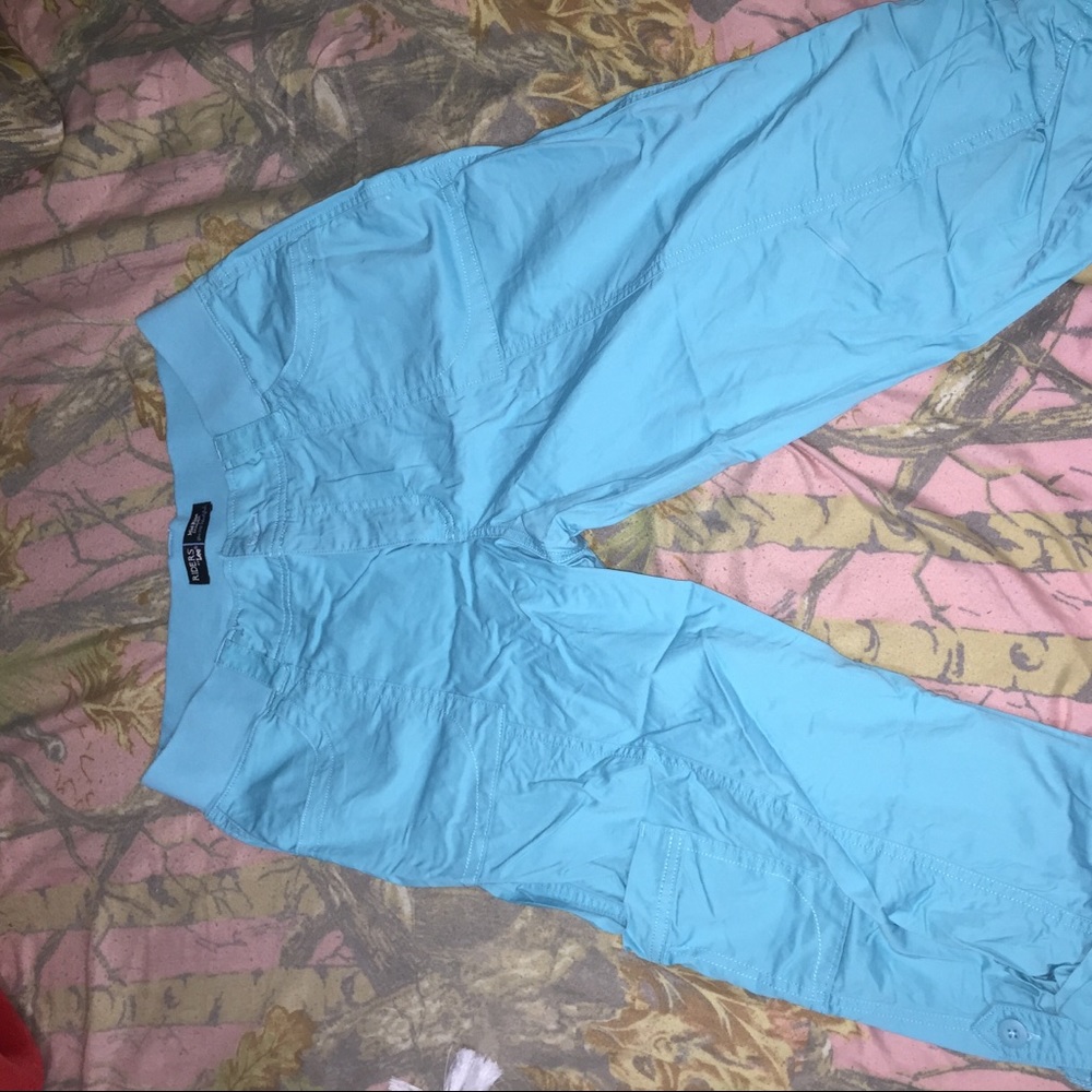 Capris - Picture 2 of 2